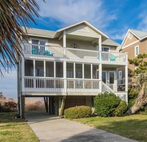 Caswell Dreamin' Casa in Caswell Beach