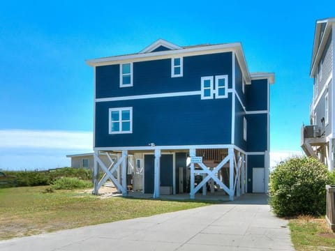 Adventures in Paradise House in Oak Island