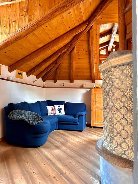 Day, Living room