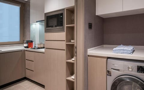 minibar, washing machine, kitchen