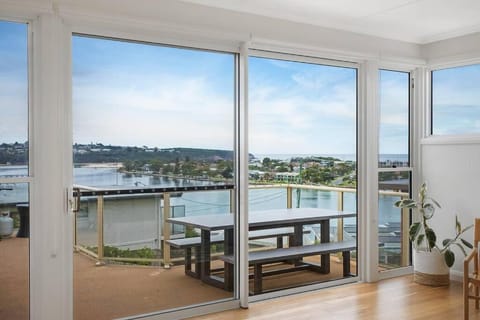 Oceanview Oasis, 3 bedroom sanctuary House in Merimbula