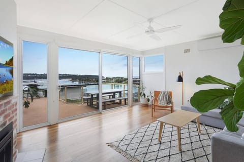 Oceanview Oasis, 3 bedroom sanctuary House in Merimbula