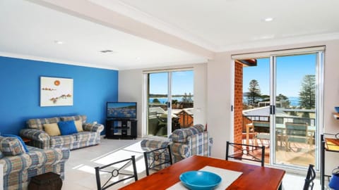 Sanctuary #12 Accom Holidays House in Terrigal