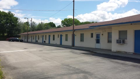 Executive Lodge Motel in Maryville