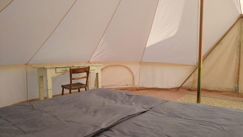 Cosy Farmhouse Glamping Luxury tent in Stege