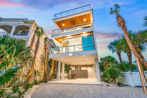 Elevated Perspective House in Siesta Beach