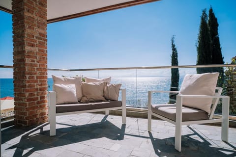 Balcony/Terrace, Seating area, Sea view