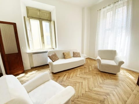 Dhouse antichità all'avanguardia Apartment in Reggio Emilia