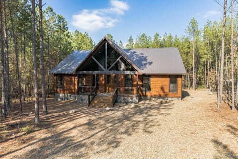 Massive Hochatown Lodge W Spa, Basketball & More House in Broken Bow