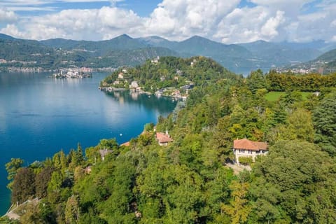 Villa Vescovo Appartamento con accesso al lago Apartment in Orta San Giulio