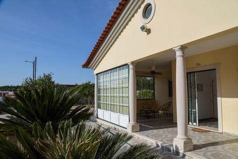 Nazaré Landscape House in Nazaré