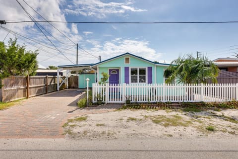 Sunny Florida Getaway Near Beaches and Kayaking! House in Crescent Beach