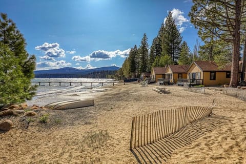 Lakeside Studio Steps from the Beach House in Tahoe Vista