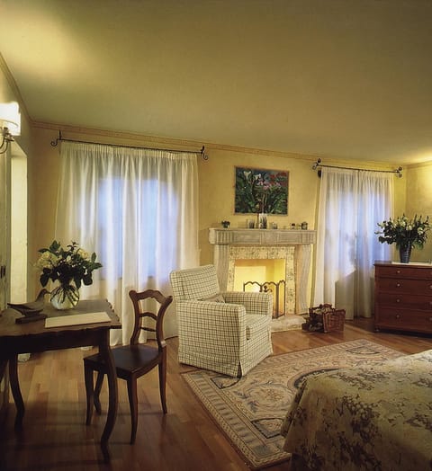 Living room, Bedroom