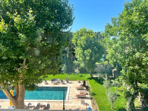 Day, Natural landscape, Pool view, Swimming pool, sunbed