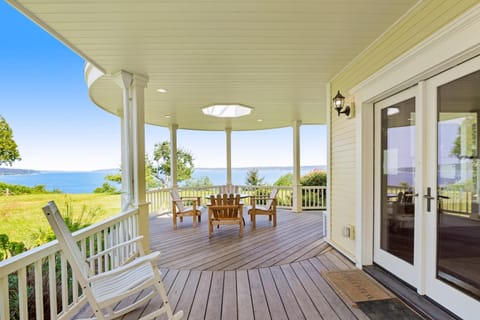 Marty's Place House in Langley