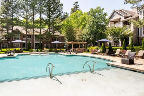 Pool view, Swimming pool, sunbed