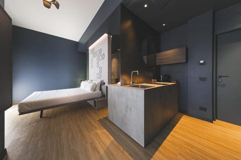 Kitchen or kitchenette, Bedroom