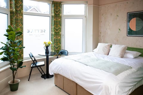 Settle in Southampton - Self Check-In Serviced Rooms & Suites Apartment in Southampton