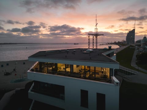 Property building, Nearby landmark, Staff, Bird's eye view, Beach, Sea view, Area and facilities, Sunset