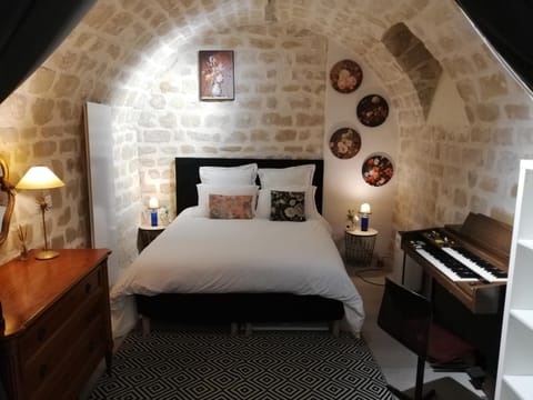 Bed, Photo of the whole room, Bedroom