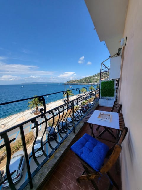 View (from property/room), Balcony/Terrace, Sea view