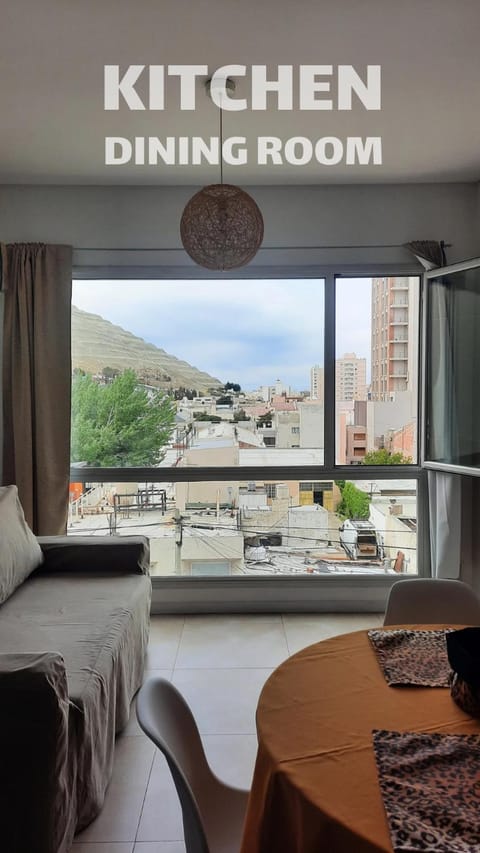 Living room, Dining area, Mountain view