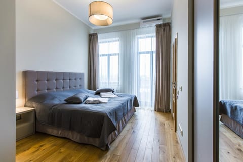 Riga Lux Apartments - Ernesta, Free parking Apartment hotel in Riga