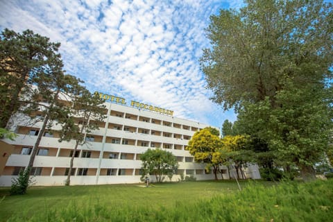 Property building, Nearby landmark