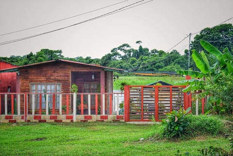 Cabaña/bungalow a orillas de Laguna. vacacional House in State of Tabasco