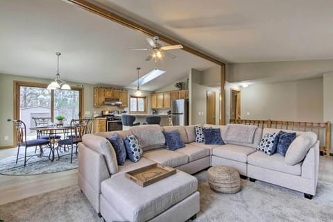 Valley View Home with Game Room, & Exclusive Beach & Pool Access House in Wisconsin