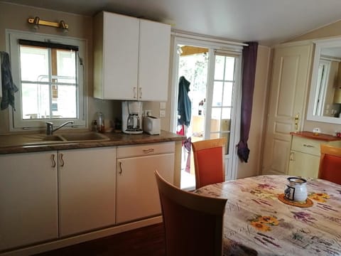 Mobil-Home Blonville-sur-Mer, 3 pièces, 4 personnes - FR-1-712-59 House in Blonville-sur-Mer