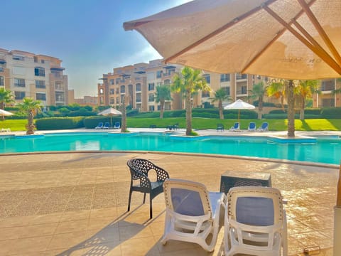 Pool view, Swimming pool