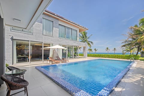 The Ocean Villa Beach Da Nang By Abogo Villa in Hoa Hai