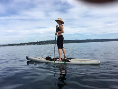 Fun Waterfront Home w/ Boat, Kayaks -Central Seattle! Villa in Seattle
