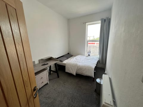 Room in new flat Location de vacances in Walsall