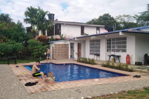 Casa Quinta mi Llanura a 15 min de villavicencio House in Villavicencio