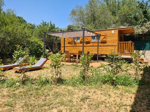 Tiny House Roulotte Casa in Gémenos