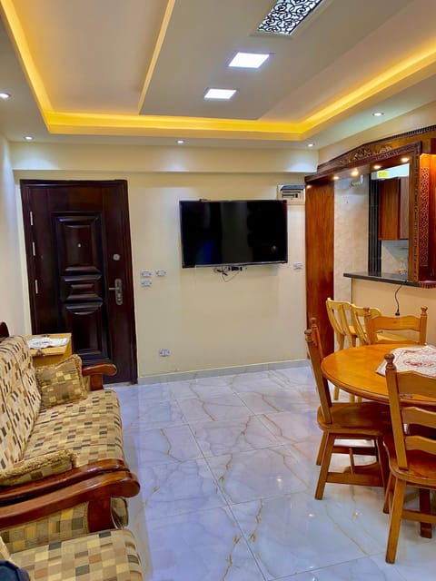 Comfort Sea view serviced apartment near montaza palace and Easy access to all Sites è AC ,WIFI, Security Apartment in Alexandria