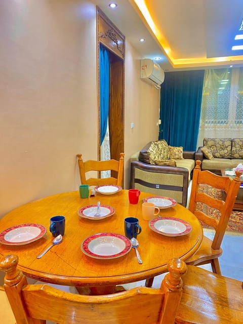 Comfort Sea view serviced apartment near montaza palace and Easy access to all Sites è AC ,WIFI, Security Apartment in Alexandria