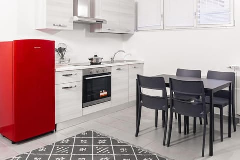 pet friendly, stove