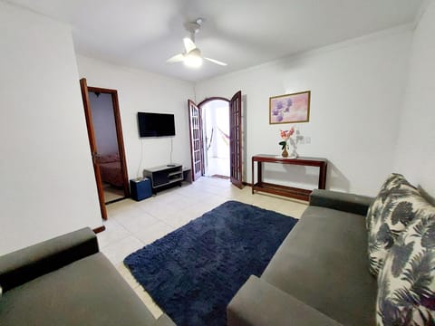 Communal lounge/ TV room, TV and multimedia, Living room, Seating area, fireplace