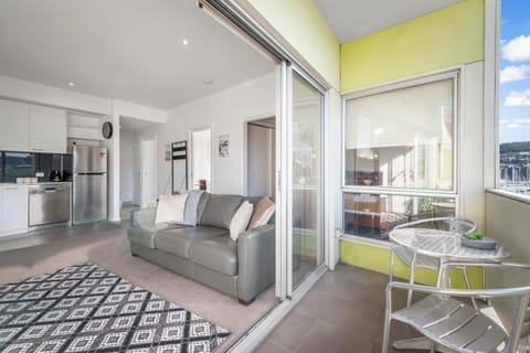 Bellerive Quay - 2 Bedroom Apartment - Free Parking - Free WIFI Condominio in Bellerive