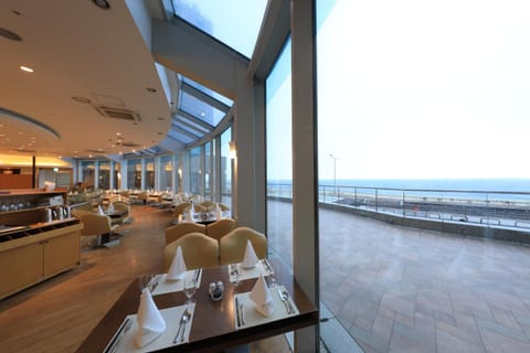 Restaurant/places to eat, Sea view