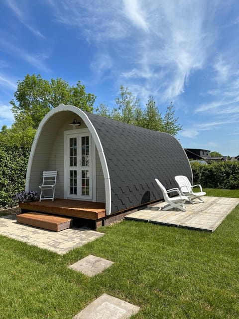 Property building, Day, Garden, Garden view