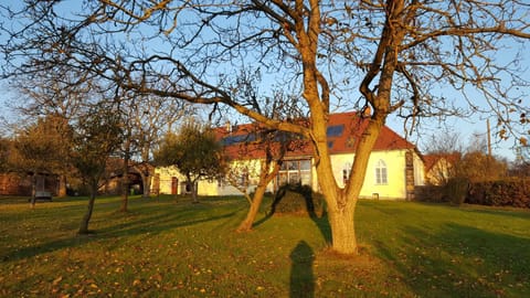 Ferienwohnung Rittergut Rossendorf Apartment in Dresden