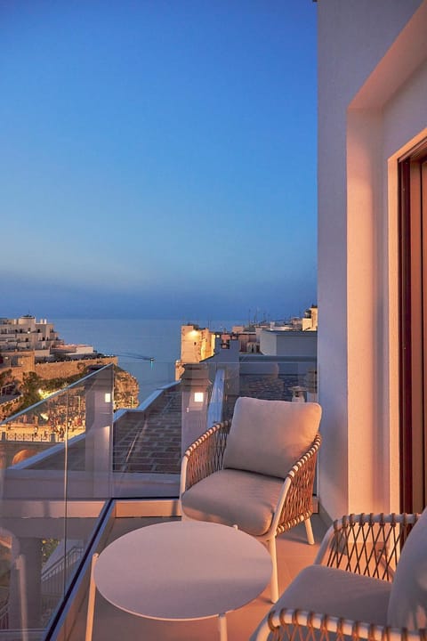 Natural landscape, View (from property/room), Balcony/Terrace, Landmark view, Sea view, Sunset