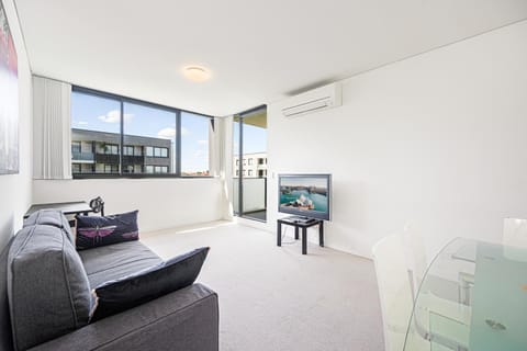 Campsie 2 Br Apt Shop&Parking Condo in Sydney