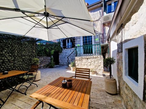 Property building, Patio, Seating area