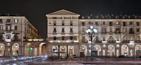 Piazza Vittorio Suites Aparthotel in Turin